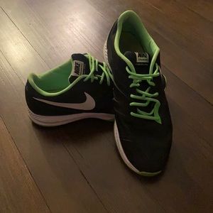 Black and Neon Green Nike Shoes (13)
